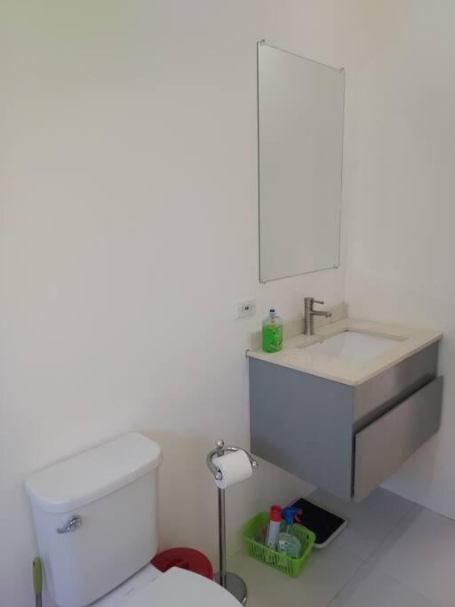 The Willow Apartment 오쵸 리오스 외부 사진